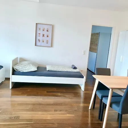 דירה Spacious With Balcony & Free Parking גרסדורף ביי וין